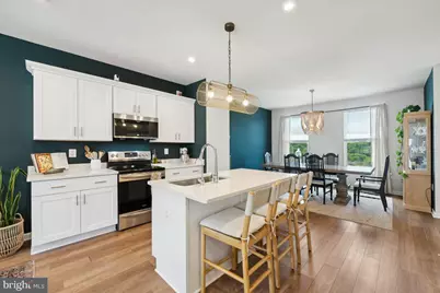 195 Presidents Pointe Avenue, Ranson, WV 25438 - Photo 9