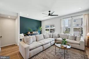 195 Presidents Pointe Ave, Ranson, WV 25438 - Photo 3