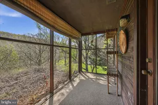 1087 Avon Bend Rd, Charles Town, WV 25414 - Photo 23