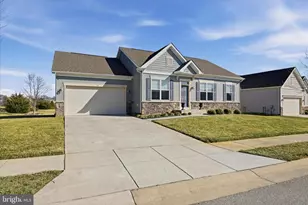 141 Casorsa Dr, Charles Town, WV 25414 - Photo 5