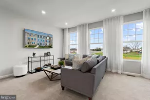 312 Presidents Pointe Ave, Ranson, WV 25438 - Photo 9