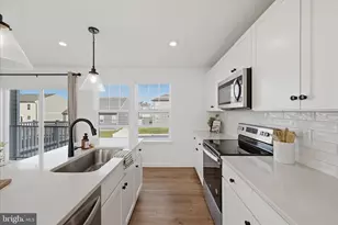 24 Armistead Pl, Charles Town, WV 25414 - Photo 5