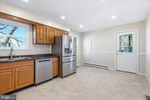 75 Fulton Ave, Charles Town, WV 25414 - Photo 9