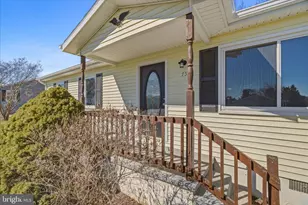 75 Fulton Ave, Charles Town, WV 25414 - Photo 3