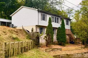 115 Old Furnace Rd, Harpers Ferry, WV 25425 - Photo 1