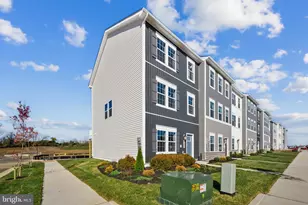 18 Aloma St, Charles Town, WV 25414 - Photo 3