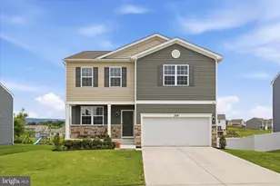 314 Centergate Dr, Charles Town, WV 25414 - Photo 3