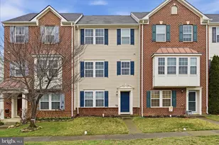 563 Lord Fairfax St, Charles Town, WV 25414 - Photo 3