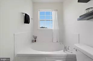 563 Lord Fairfax St, Charles Town, WV 25414 - Photo 25