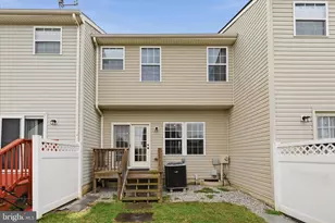 563 Lord Fairfax St, Charles Town, WV 25414 - Photo 35