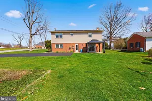 530 Tuscawilla Dr, Charles Town, WV 25414 - Photo 7