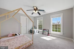 218 Braddock St, Charles Town, WV 25414 - Photo 33