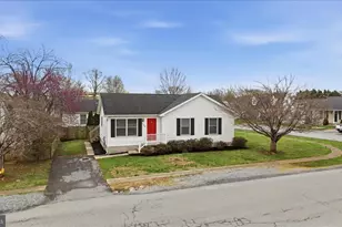 502 E 6th Ave, Ranson, WV 25438 - Photo 33