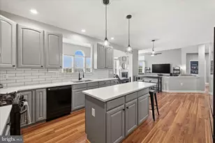 122 Revere Dr, Charles Town, WV 25414 - Photo 13