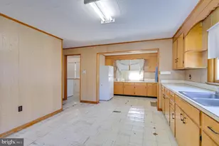 8582 Shepherdstown Pike, Shepherdstown, WV 25443 - Photo 21