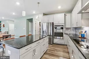 194 Triberg Dr, Charles Town, WV 25414 - Photo 7