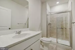 988 Barksdale Dr, Charles Town, WV 25414 - Photo 19