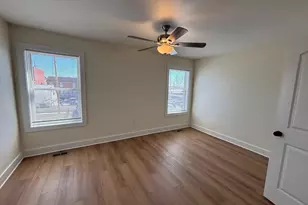 113 W North St, Charles Town, WV 25414 - Photo 13