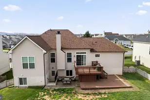 91 Burberry Ln, Charles Town, WV 25414 - Photo 3