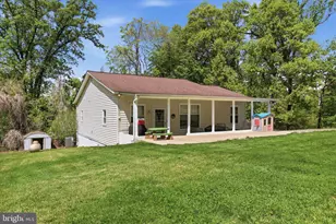 63 Great Oak Ln, Harpers Ferry, WV 25425 - Photo 3