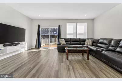 159 Presidents Pointe Avenue, Ranson, WV 25438 - Photo 17