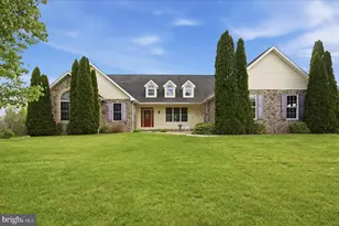 1792 Myerstown Rd, Charles Town, WV 25414 - Photo 5