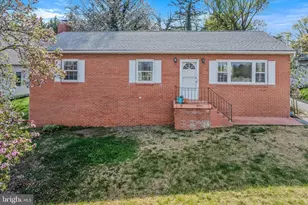 410 S Seminary St, Charles Town, WV 25414 - Photo 3