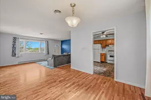 410 S Seminary St, Charles Town, WV 25414 - Photo 9