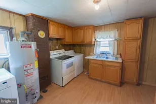 404 S Charles St, Charles Town, WV 25414 - Photo 15