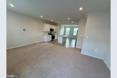 147 Presidents Pointe Avenue, Ranson, WV 25438 - Photo 13