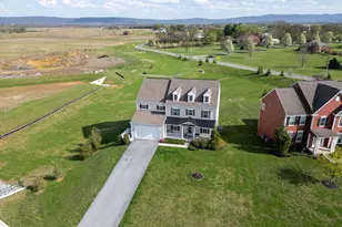 80 Quaking Aspen Wy, Charles Town, WV 25414 - Photo 9