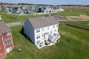 80 Quaking Aspen Wy, Charles Town, WV 25414 - Photo 7