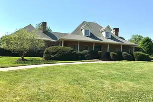156 Uvilla Estates Dr, Shenandoah Junction, WV 25442 - Photo 3