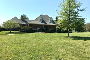 156 Uvilla Estates Dr, Shenandoah Junction, WV 25442 - Photo 5