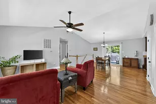 949 Wild Rose Ln, Harpers Ferry, WV 25425 - Photo 5