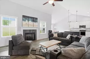 202 Naples Wy, Charles Town, WV 25414 - Photo 11