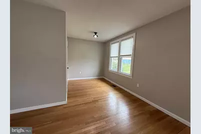317 E 1st Avenue, Charles Town, WV 25414 - Photo 11