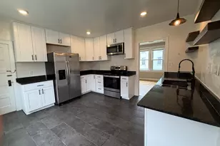 317 E 1st Ave, Charles Town, WV 25414 - Photo 5