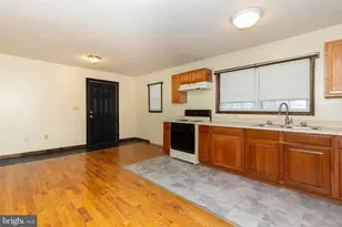 218 S West St, Charles Town, WV 25414 - Photo 9