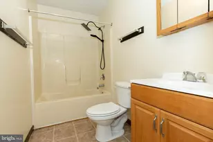 218 S West St, Charles Town, WV 25414 - Photo 23