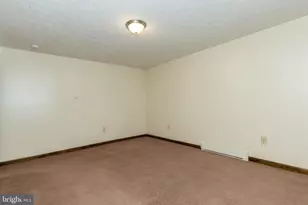 218 S West St, Charles Town, WV 25414 - Photo 17