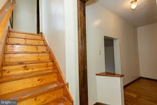 218 S West St, Charles Town, WV 25414 - Photo 11