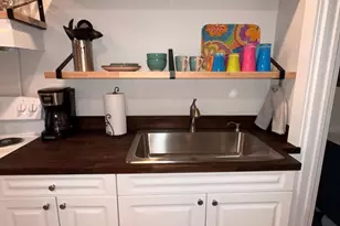 102 N Lawrence St, Charles Town, WV 25414 - Photo 9