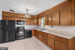 355 Pointfield Dr, Harpers Ferry, WV 25425 - Photo 15