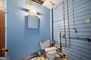 309 W Academy St, Charles Town, WV 25414 - Photo 15