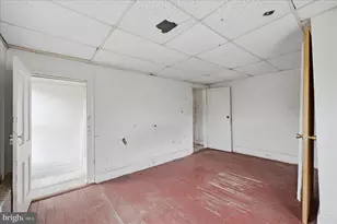 309 W Academy St, Charles Town, WV 25414 - Photo 17