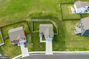 128 Centergate Dr, Charles Town, WV 25414 - Photo 47