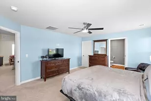 128 Centergate Dr, Charles Town, WV 25414 - Photo 21