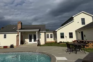 297 Euclid Ave, Charles Town, WV 25414 - Photo 3