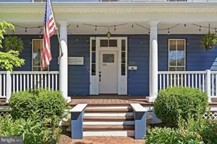 316 E Washington St, Charles Town, WV 25414 - Photo 5